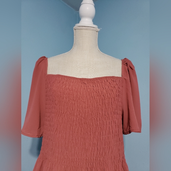 Off the shoulder Blouse - Picture 2 of 13